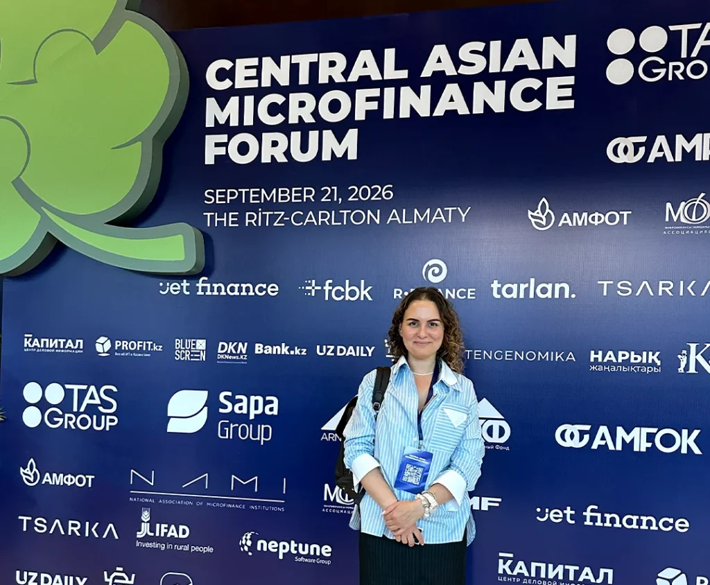 Юлия Любезнова представляет a1qa на Центральноазиатском форуме по микрофинансированию в Алматы